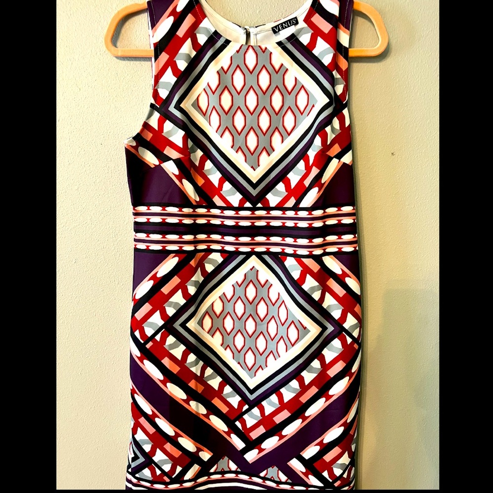 Cool print dress Venus brand